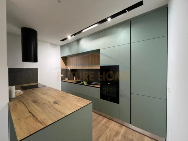 Tirane, jepet me qera apartament 2+1 Kati 3, 118 m² 850 € (Fusha e Aviaciomit)
