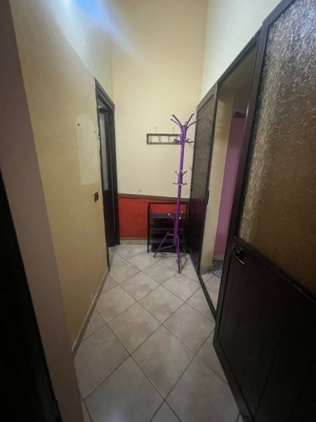 Tirane, jepet me qera apartament 1+1 Kati 1, 50 m² 300 € (Selvia , prane xhangollit ,Rruga Musa Agolli)