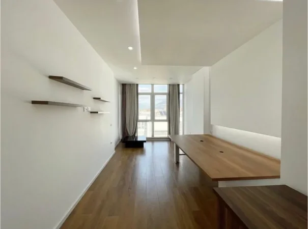 Tirane, jepet me qera apartament 2+1 Kati 8, 110 m² 800 € (Kika 2 tek Komuna e Parisit.)