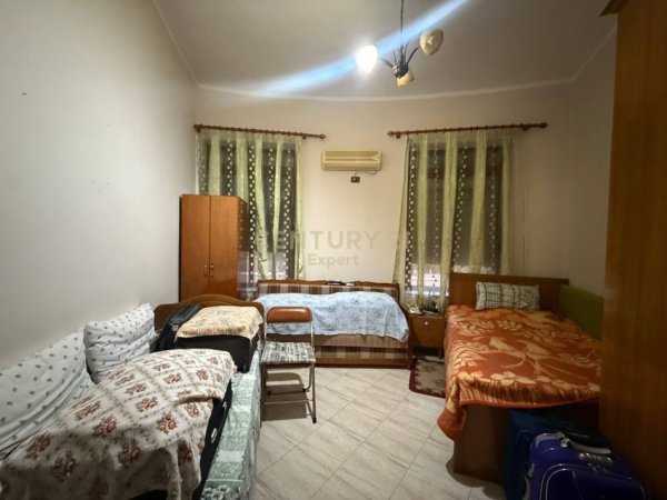 Tirane, jepet me qera apartament 3+1+Aneks Kati 4, 95 m² (Shallvare)