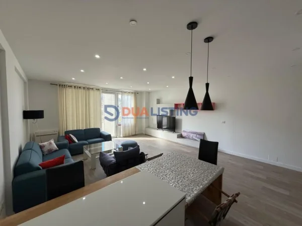 Tirane, jepet me qera apartament 2+1+Ballkon , 150 m² 1.100 € (Kodra e Diellit)