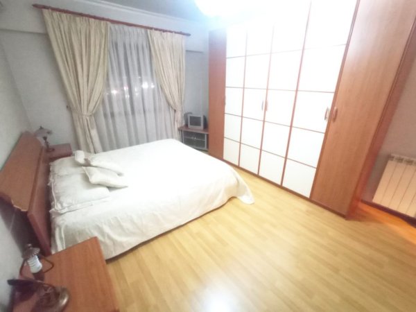 Tirane, jepet me qera apartament 4+1+Ballkon Kati 2, 137 m² 1.300 € (Zogu i Zi)