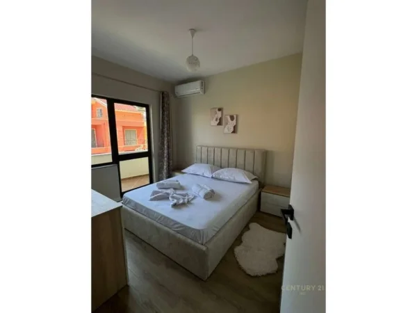 Tirane, jepet me qera apartament 2+1 Kati 2, 94 m² 700 € (Bulevardi i ri)