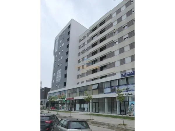 Tirane, jepet me qera ambjent biznesi Kati 0, 117 m² 1.000 € (Ish Parku)