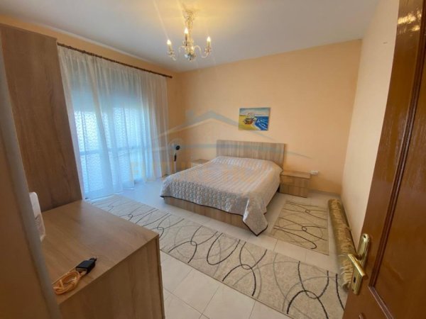 Tirane, jap me qera apartament 2+1+Ballkon Kati 5, 100 m² 600 € (ALI DEMI)