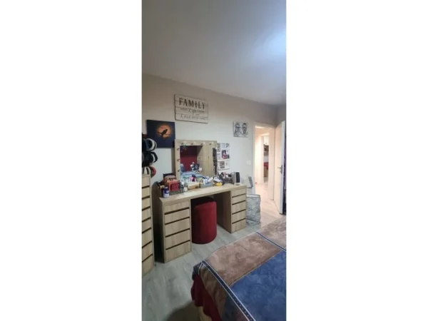 Tirane, shitet apartament 2+1 Kati 2, 56 m² 230.000 € (Bllok)