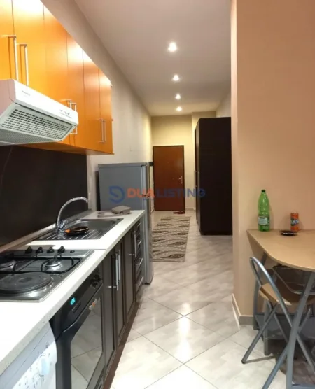 Tirane, shitet  2 garsoniere 1+1 Kati 0, 82 m² 160.000 € (Kodra e Diellit)