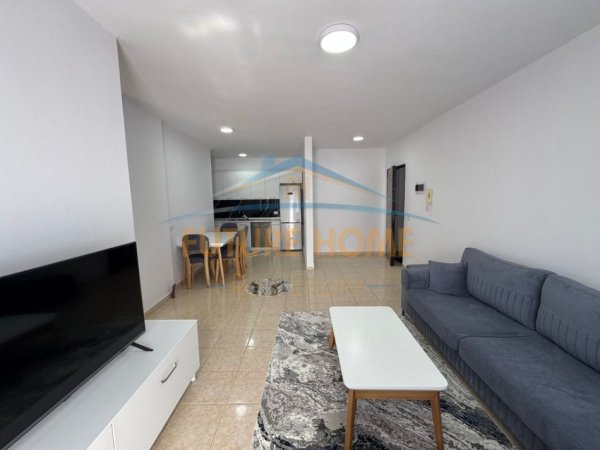 Tirane, jepet me qera apartament 2+1 Kati 4, 83 m² 650 € (Fusha E Aviacionit)
