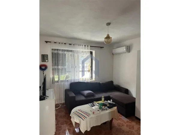 Shqiperi, shitet garsonier 1+1 Kati 1, 28 m² 55.000 € (Kongresi i Manastirit)