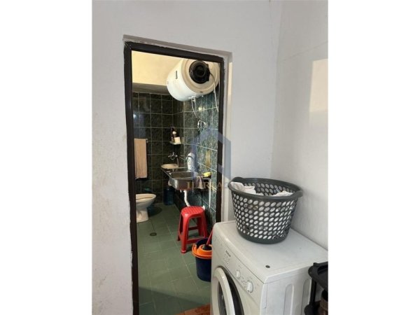 Shqiperi, shitet garsonier 1+1 Kati 1, 28 m² 55.000 € (Kongresi i Manastirit)