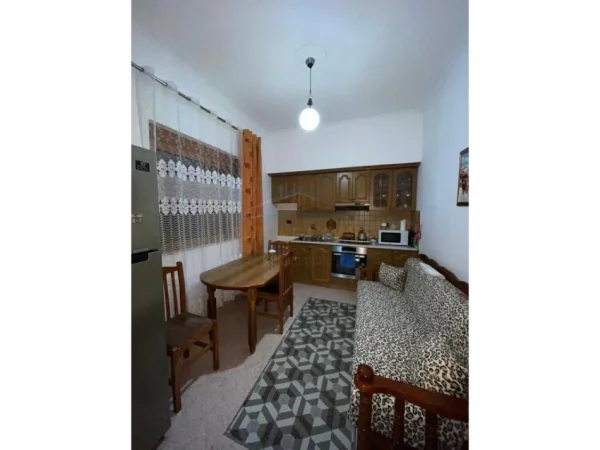 Durres, shitet apartament 4+1+Aneks+Ballkon Kati 1, 138 m² 210.000 € 