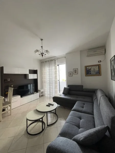 Tirane, jepet me qera apartament 2+1+Ballkon Kati 5, 100 m² 500 € (Rruga teodor keko)