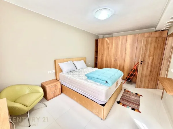 Tirane, jepet me qera apartament 2+1 Kati 2, 70 m² 750 € (Bllok)