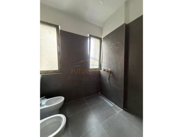 Tirane, jap me qera apartament 2 Katshe Kati 2, 402 m² 2.500 € (LIQENI I THATE)