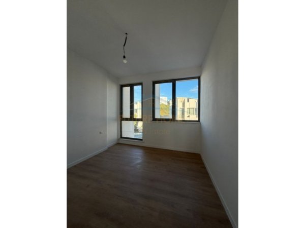 Tirane, jap me qera apartament 2 Katshe Kati 2, 402 m² 2.500 € (LIQENI I THATE)