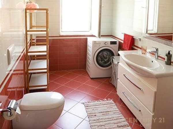 Tirane, jepet me qera apartament Dublex Kati 3, 257 m² 1.200 € (Kodra e Diellit)