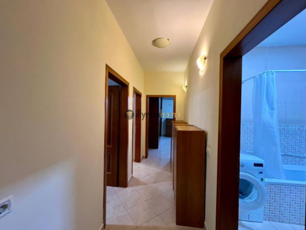 Tirane, jepet me qera apartament 2+1+Ballkon Kati 4, 120 m² 800 € (Përballë Toptanit)