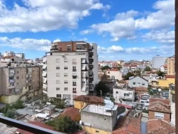 Tirane, shitet apartament 2+1 , 96 m² 273.000 € (shkolla e kuqe)