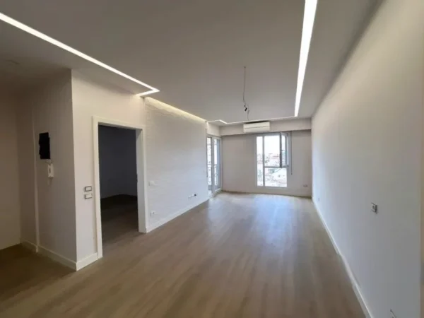 Tirane, shitet apartament 2+1 , 96 m² 273.000 € (shkolla e kuqe)