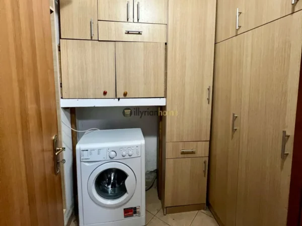 Tirane, jepet me qera apartament 2+1+Ballkon Kati 3, 120 m² 570 € (Astir)