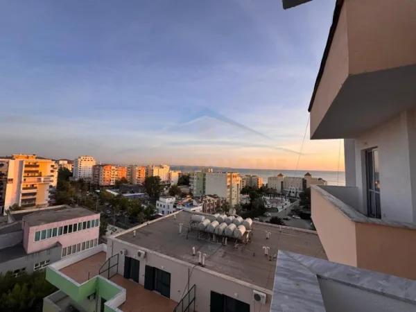 Durres, jepet me qera apartament 2+1 , 83 m² 84 € 