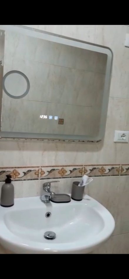 Tirane, jepet me qera apartament 2+1+Ballkon Kati 7, 112 m² 700 € (Ngjitur me Ring Center)