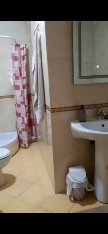 Tirane, jepet me qera apartament 2+1+Ballkon Kati 7, 112 m² 700 € (Ngjitur me Ring Center)