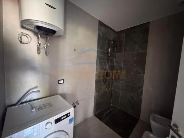 Durres, jepet me qera apartament 1+1+Ballkon Kati 3, 70 m² 300 € 