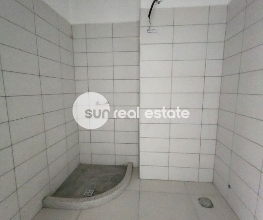 Shkoder, shitet apartament 2+1+Ballkon Kati 7, 98 m² (AFER POLICISE)