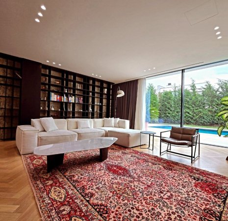 Tirane, shitet apartament 4+1 , 550 m² (Mjull Bathore)