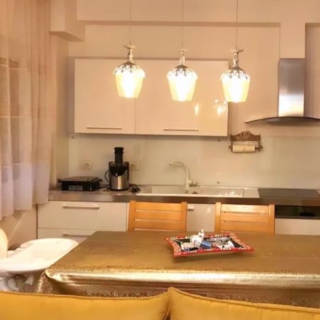 Tirane, shitet apartament 2+1 , 135 m² 175.000 € (Bar Oslo)