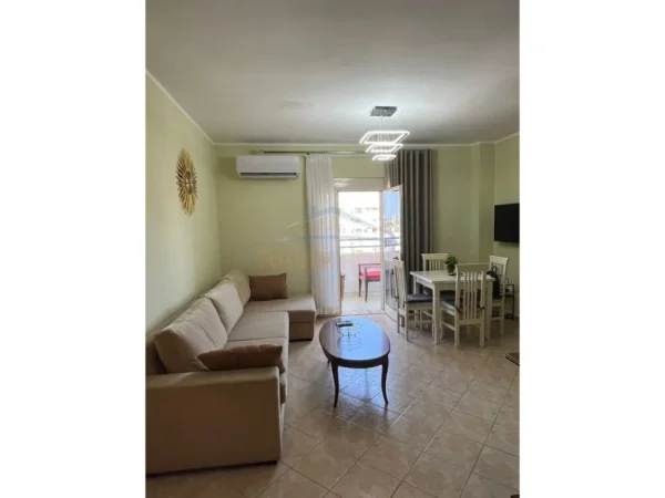 Durres, jepet me qera apartament 1+1 Kati 8, 60 m² 350 € 