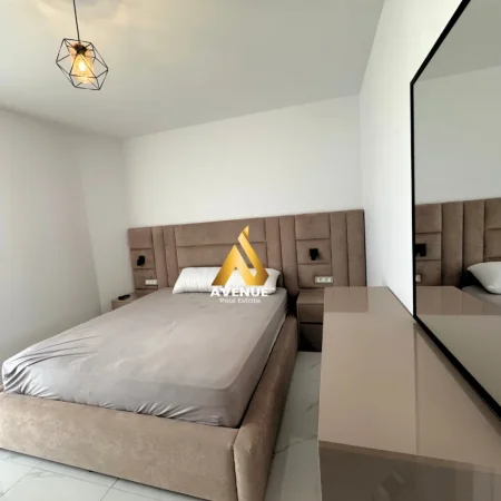 Tirane, jepet me qera apartament 1+1+Ballkon Kati 8, 63 m² 550 € (bulevardi migjeni)
