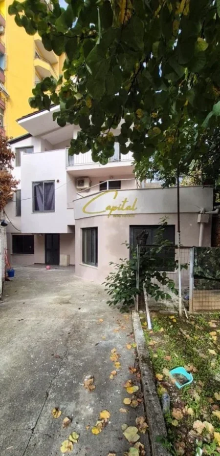 Tirane, jepet me qera Vile 2+1 Kati 2, 240 m² 1.300 € (SELVIA)