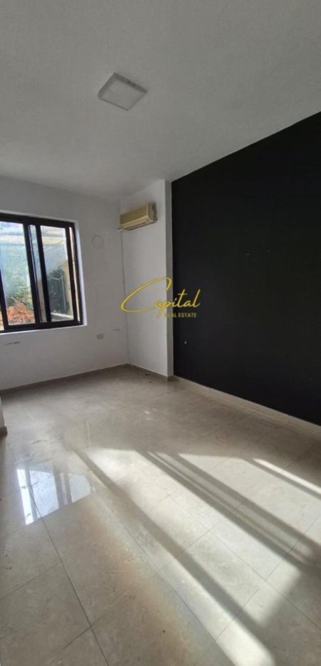 Tirane, jepet me qera Vile 2+1 Kati 2, 240 m² 1.300 € (SELVIA)