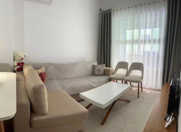 Tirane, jepet me qera apartament 1+1+Ballkon Kati 2, 60 m² 450 € 