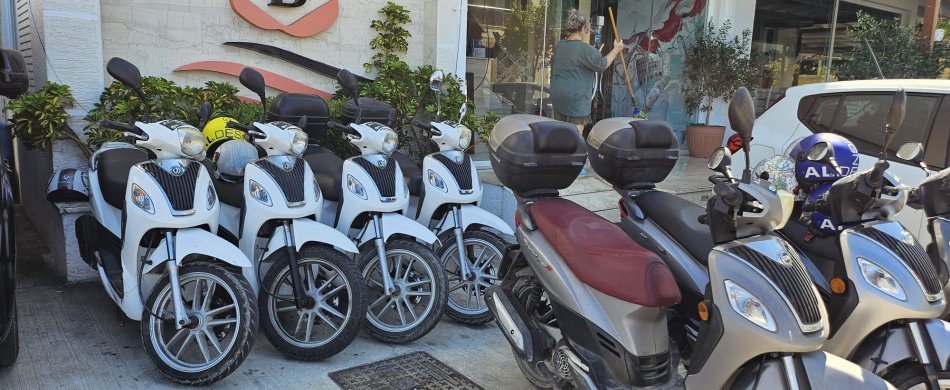 Sarande, Scooter Sym sympony s 125cc. , gri metalizato 14.000 km 1.000 €