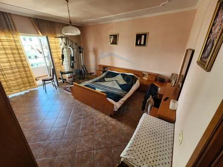 Tirane, shitet apartament 3+1 Kati 7, 163 m² 330.000 € 