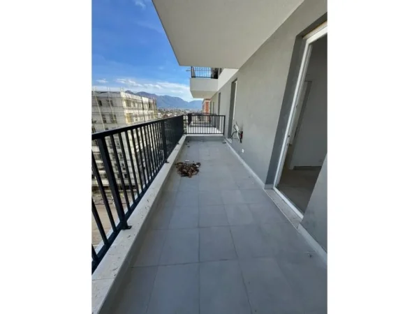 Tirane, shitet apartament 1+1+Ballkon Kati 7, 71 m² 78.000 €