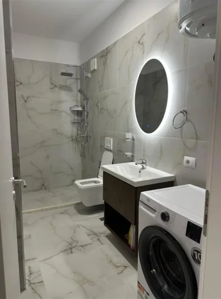 Tirane, jepet me qera apartament 2+1+Ballkon Kati 8, 100 m² 1.000 € 