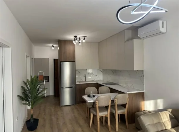 Tirane, jepet me qera apartament 2+1+Ballkon Kati 8, 100 m² 1.000 € 