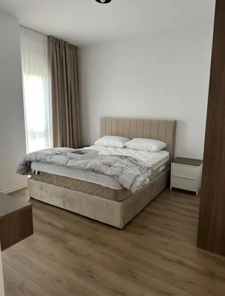 Tirane, jepet me qera apartament 2+1+Ballkon Kati 8, 100 m² 1.000 € 
