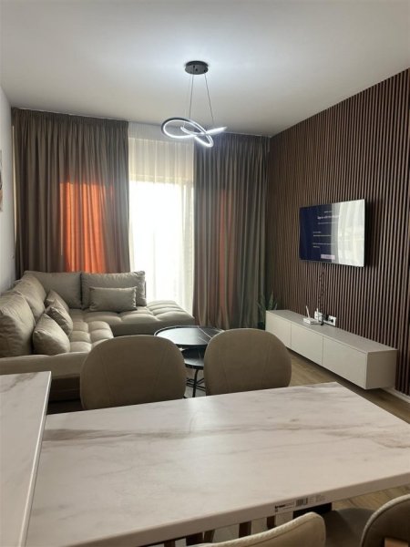 Tirane, jepet me qera apartament 2+1+Ballkon Kati 8, 77 m² 1000 € (Zogu i Zi)
