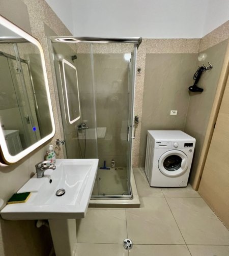 Tirane, shitet apartament 2+1+Ballkon Kati 8, 88 m² 142.003 € (Misto Mame)