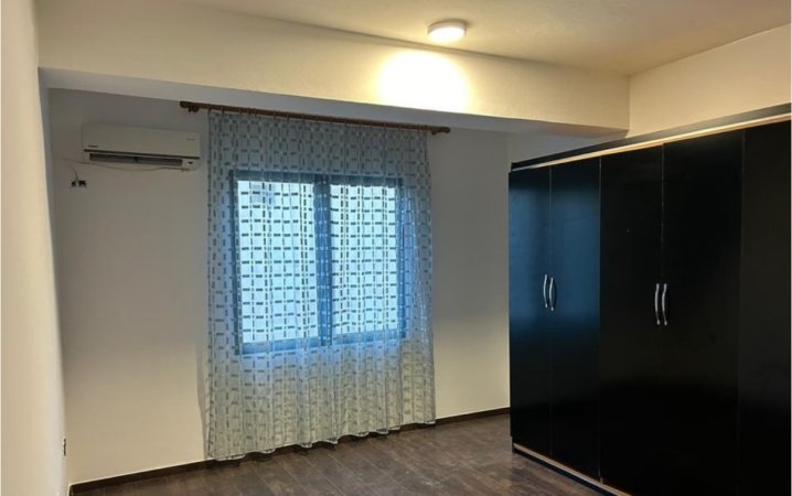 Tirane, shitet apartament 1+1+Ballkon , 70 m² 210.000 € (Blloku)