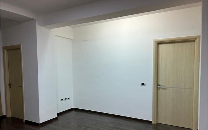 Tirane, shitet apartament 1+1+Ballkon , 70 m² 210.000 € (Blloku)