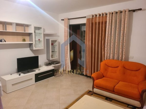 Tirane, shitet apartament 2+1+Ballkon Kati 6, 107 m² 160.000 €