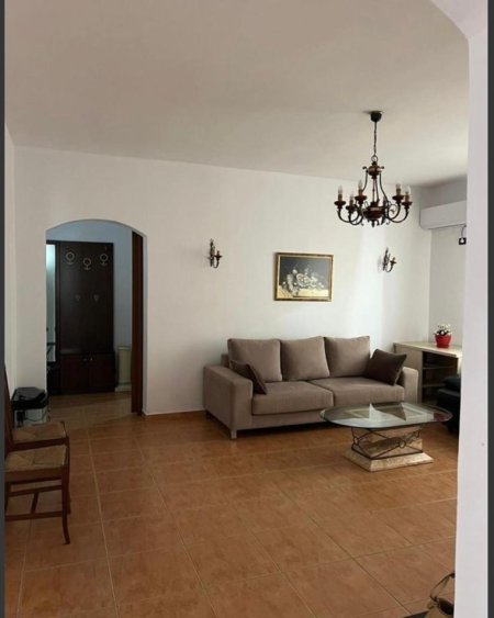 Tirane, jepet me qera apartament 1+1+Ballkon Kati 5, 65 m² 550 € 