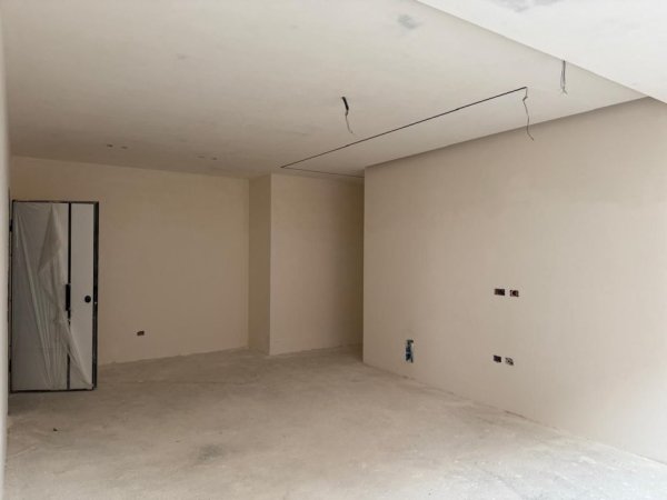 Tirane, shitet apartament 2+1 Kati 2, 133 m² 230.000 € (RRUGA E ELBASANIT)