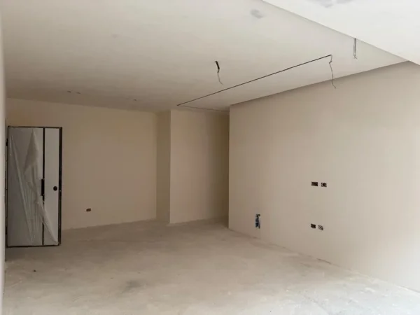 Tirane, shitet apartament 2+1 Kati 2, 133 m² 230.000 € (RRUGA E ELBASANIT)